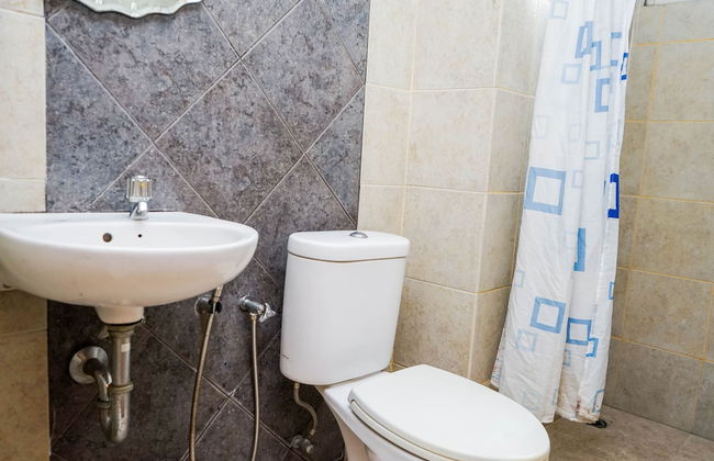 Comfy and Cozy 2BR Great Western Resort Apartment - Photo 13