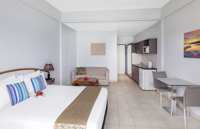 Chantillys on the Bay - Photo 4