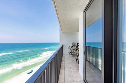 Photo 25 - 1 Incredible View by Avantstay Emerald Coast Views on Beach