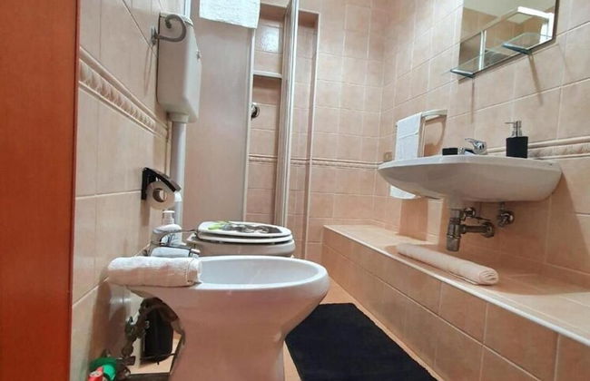 Black Suite With Terrace, sea View Located in the Center - Photo 8