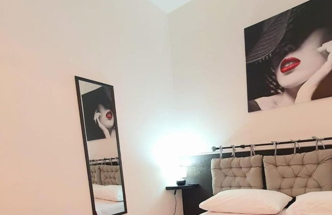 Black Suite With Terrace, sea View Located in the Center - Photo 2