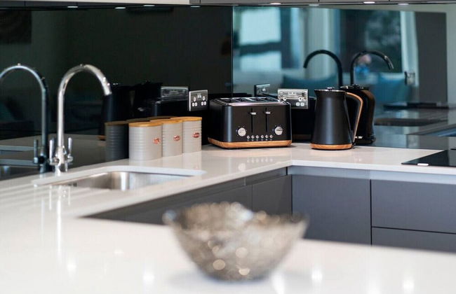 West Queen Street Apt - The Luxe Life - Foto 26