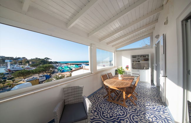 The House on the Harbour - Photo 11