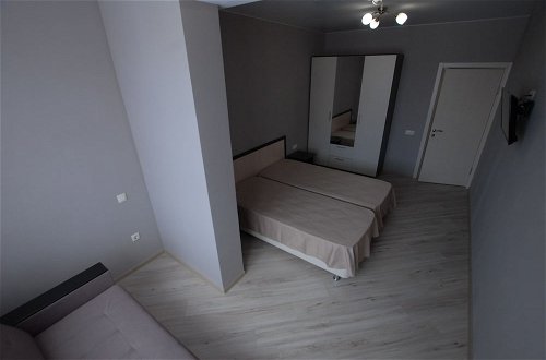 Photo 36 - Alles Apartments
