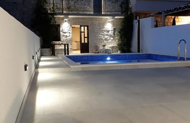 Villa Dragi, Villa With Pool and big Terrace, sea View, Peacfully and Quite - Foto 1