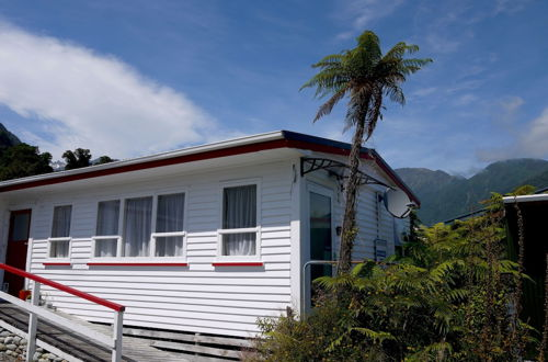 Photo 8 - Central Franz Josef Cabins and Flats