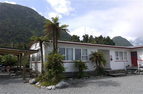 Photo 16 - Central Franz Josef Cabins and Flats