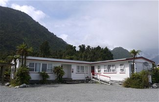 Foto 1 - Central Franz Josef Cabins and Flats