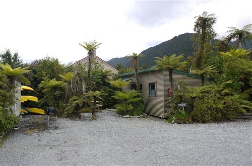 Photo 46 - Central Franz Josef Cabins and Flats