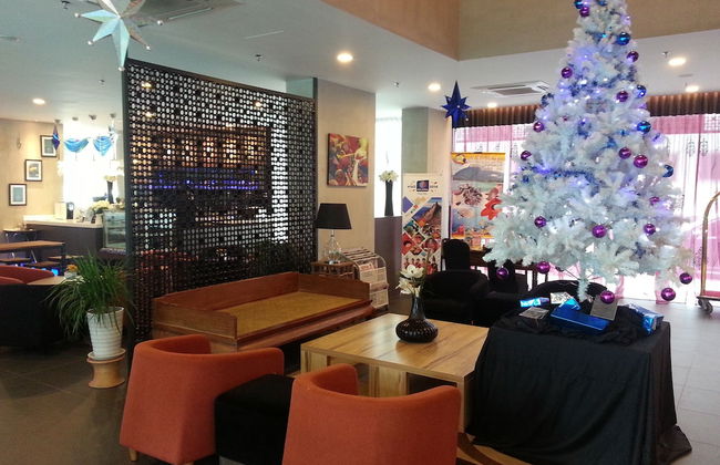 Marina Travellers Suite SKY Karamunsing - Foto 1