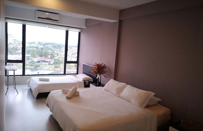 Marina Travellers Suite SKY Karamunsing - Foto 9