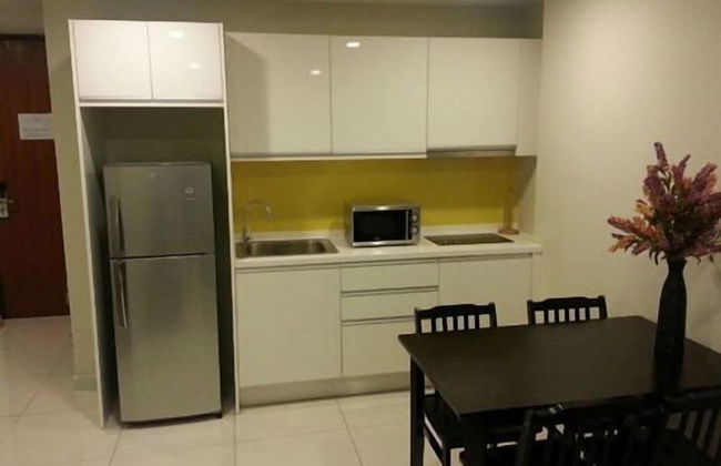 Marina Travellers Suite SKY Karamunsing - Foto 13