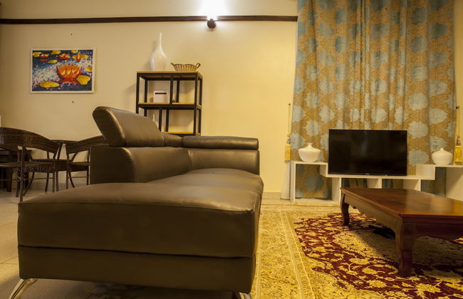 Three Bedroom art themed apartment - Foto 19