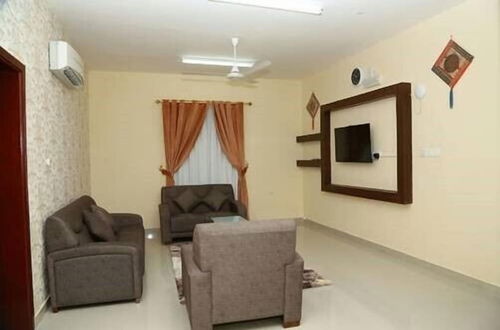 Photo 6 - Golden Seasons Furnished Apartments 4