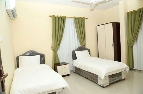 Photo 2 - Golden Seasons Furnished Apartments 4