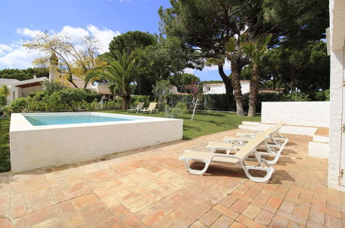 Photo 4 - Albufeira Traditional Villa With Pool by Homing