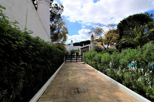 Photo 8 - Albufeira Traditional Villa With Pool by Homing