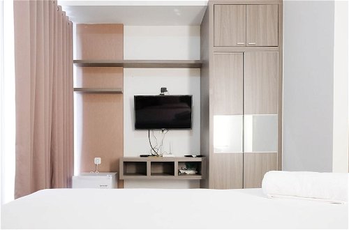 Photo 9 - Cozy Living Studio At Taman Melati Surabaya Apartment