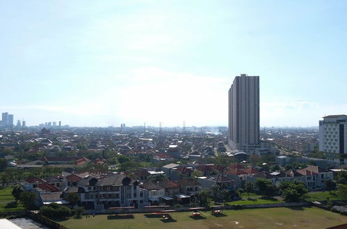 Photo 10 - Cozy Living Studio At Taman Melati Surabaya Apartment