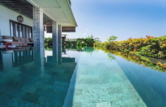 Foto 1 - The Ocean Views Luxury Villas & Apartment