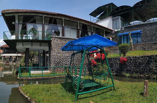 Foto 19 - Villa Pinggir Danau Puncak for 30 pax