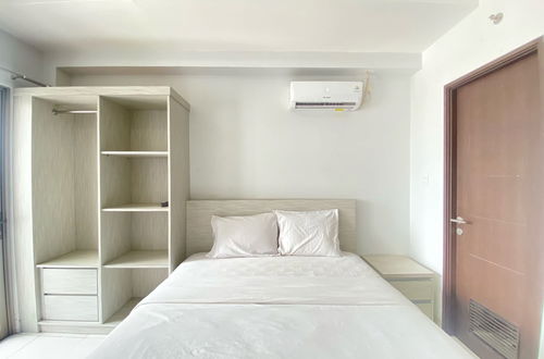 Photo 2 - Spacious Studio Room At Mekarwangi Square Cibaduyut Apartment