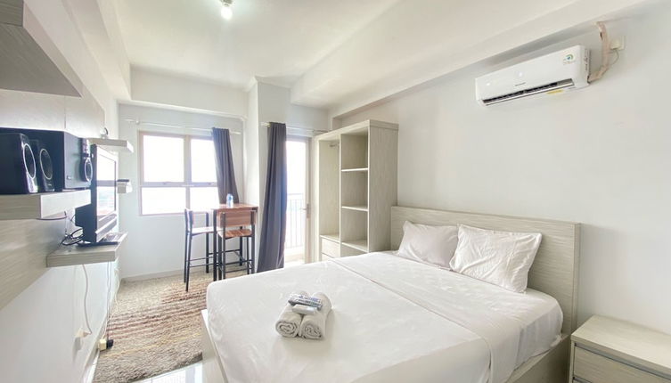 Photo 1 - Spacious Studio Room At Mekarwangi Square Cibaduyut Apartment