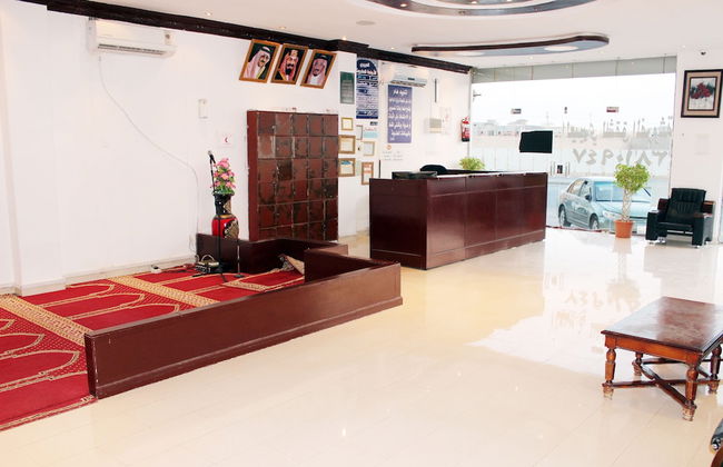 Al Eairy Furnished Apartments Qassim 4 - Foto 2