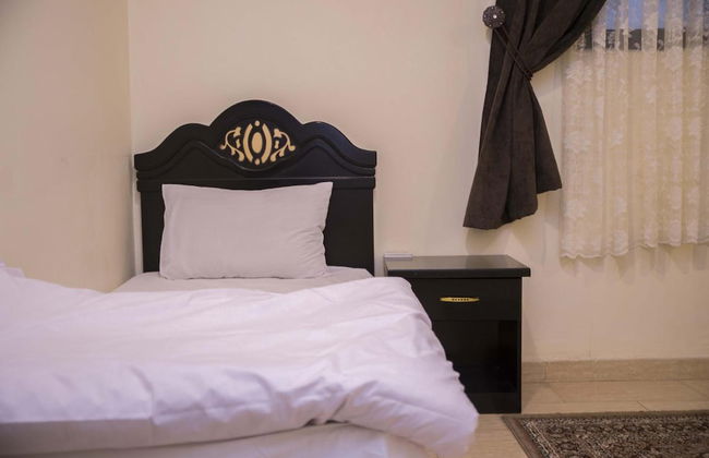 Al Eairy Furnished Apartments Qassim 4 - Foto 13