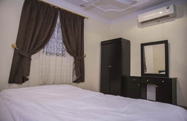 Al Eairy Furnished Apartments Qassim 4 - Foto 9