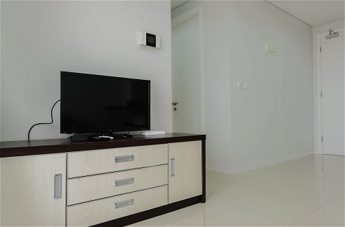 Photo 12 - Luxurious and Comfy 2BR Paddington Heights Alam Sutera Apartment