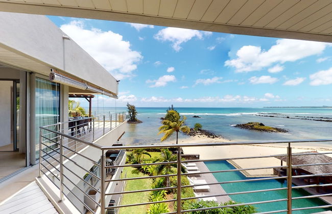 Bon Azur Beachfront Suites & Penthouses with LOV - Foto 35