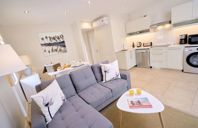 Bon Azur Beachfront Suites & Penthouses with LOV - Foto 20