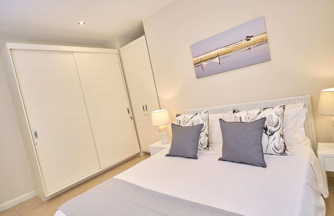 Bon Azur Beachfront Suites & Penthouses with LOV - Foto 8