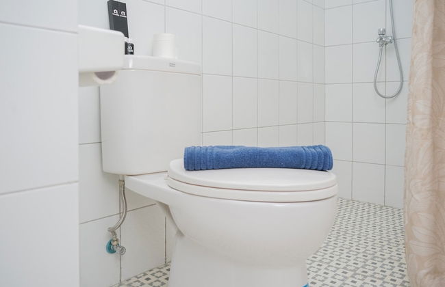 Best Price 2BR at Emerald Bintaro Apartment - Photo 16