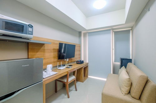 Photo 22 - Fully Furnished with Comfortable 1BR Apartment at Mustika Golf Residence