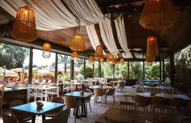 Cross Apartments and Tours - Photo 52