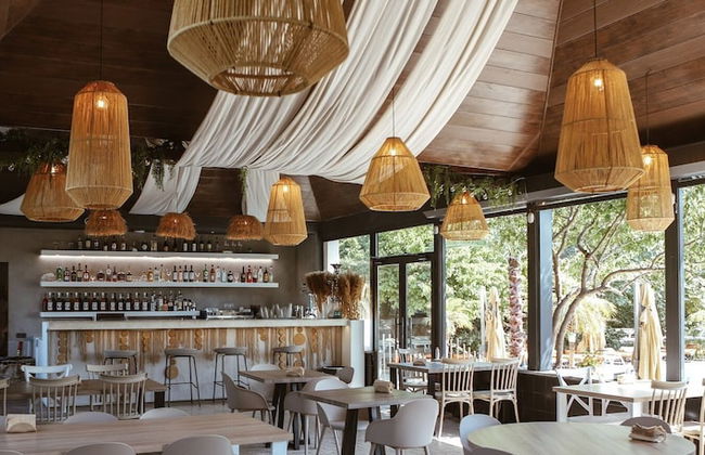 Cross Apartments and Tours - Photo 47