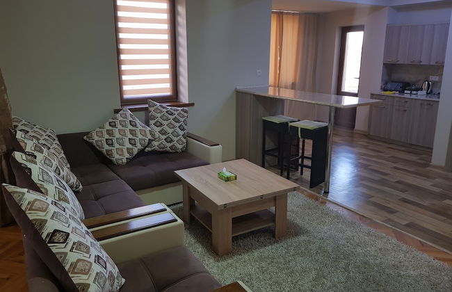 Cross Apartments and Tours - Photo 17