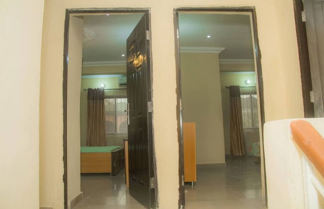 Home Away From Home in Gowon Estate -0904 937 8274 - Foto 3