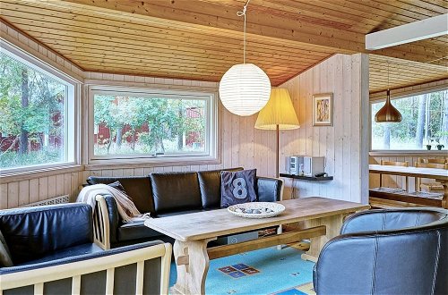 Foto 4 - Cozy Holiday Home in Aakirkeby Bornholm near Sea