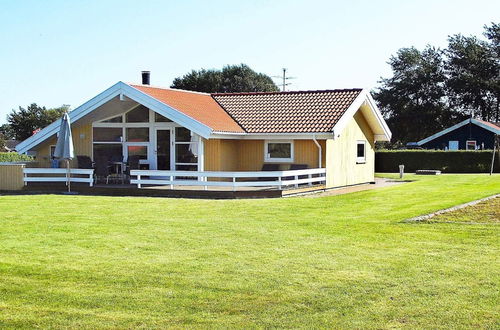 Foto 1 - 6 Person Holiday Home in Nordborg