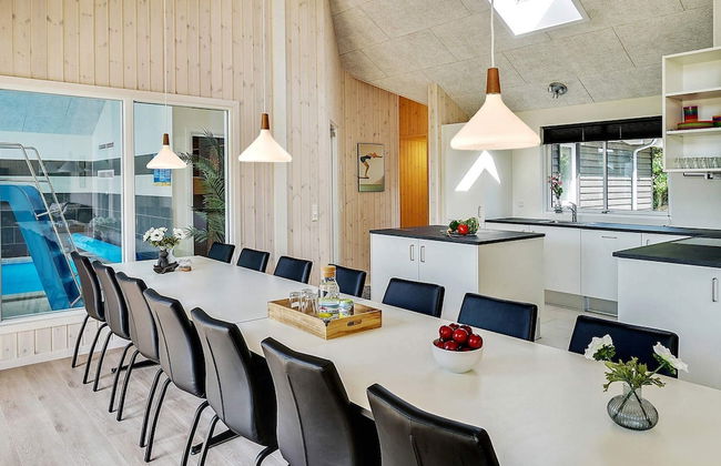Chic Holiday Home in Hovedstaden near Sea - Foto 15