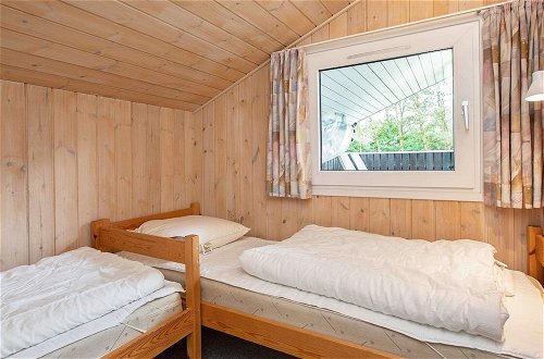 Photo 10 - 6 Person Holiday Home in Jerup
