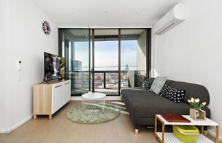 Photo 1 - Indie, 2BDR Docklands Apartment