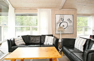 Foto 2 - 6 Person Holiday Home in Strandby