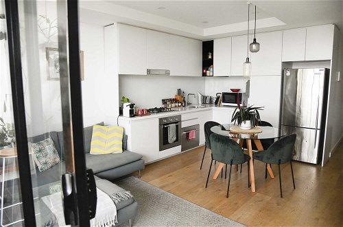 Photo 22 - Cosy Apartment in Trendy Collingwood
