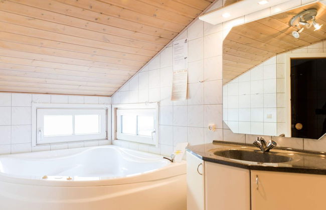 6 Person Holiday Home in Henne - Foto 3