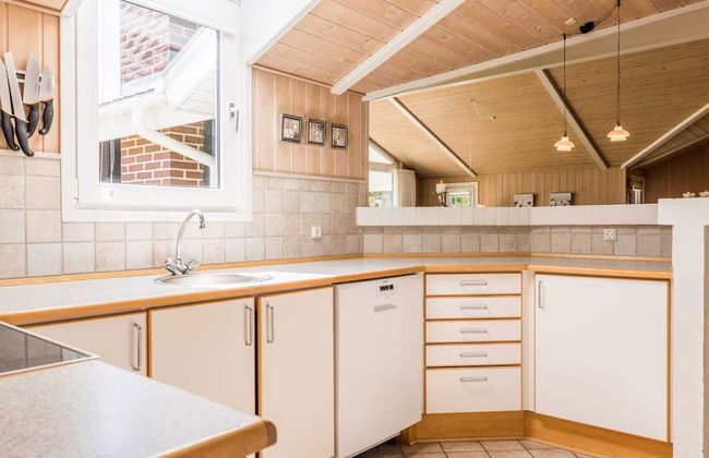 6 Person Holiday Home in Henne - Foto 12