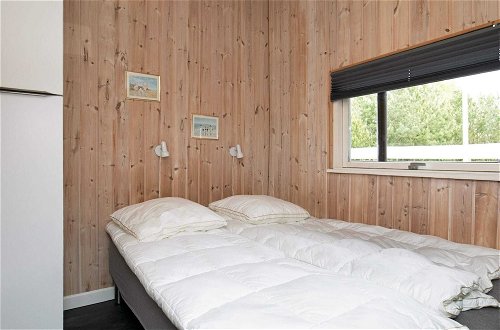 Photo 10 - 6 Person Holiday Home in Hojslev